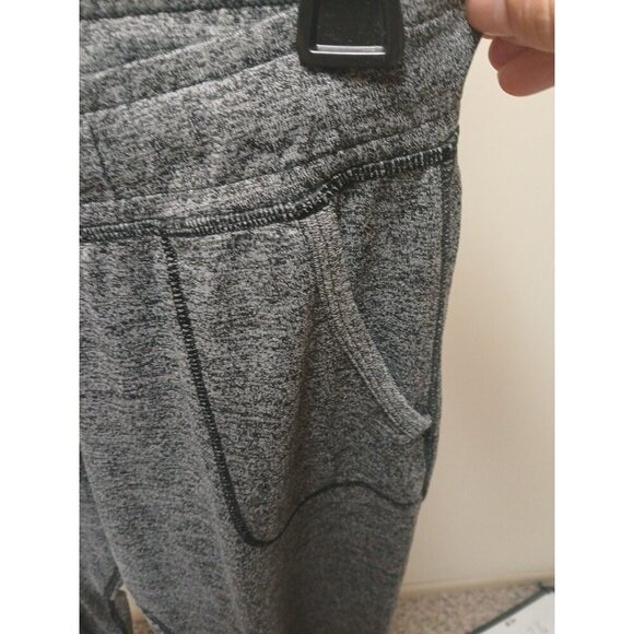 Under Armour Joggers Women’s Heat Gear Gray Elastic Waist Drawstring  Size S - Picture 3 of 7